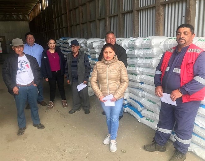 Ministerio De Agricultura Entrega Fertilizantes A Familias De Chilo