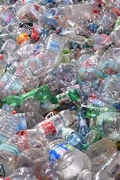 Los datos que no sabías sobre el reciclaje de las botellas plásticas
