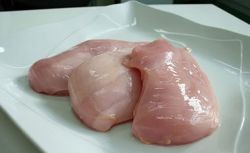 La recesión económica mundial motivará un incremento en la demanda de carne de pollo según Rabobank